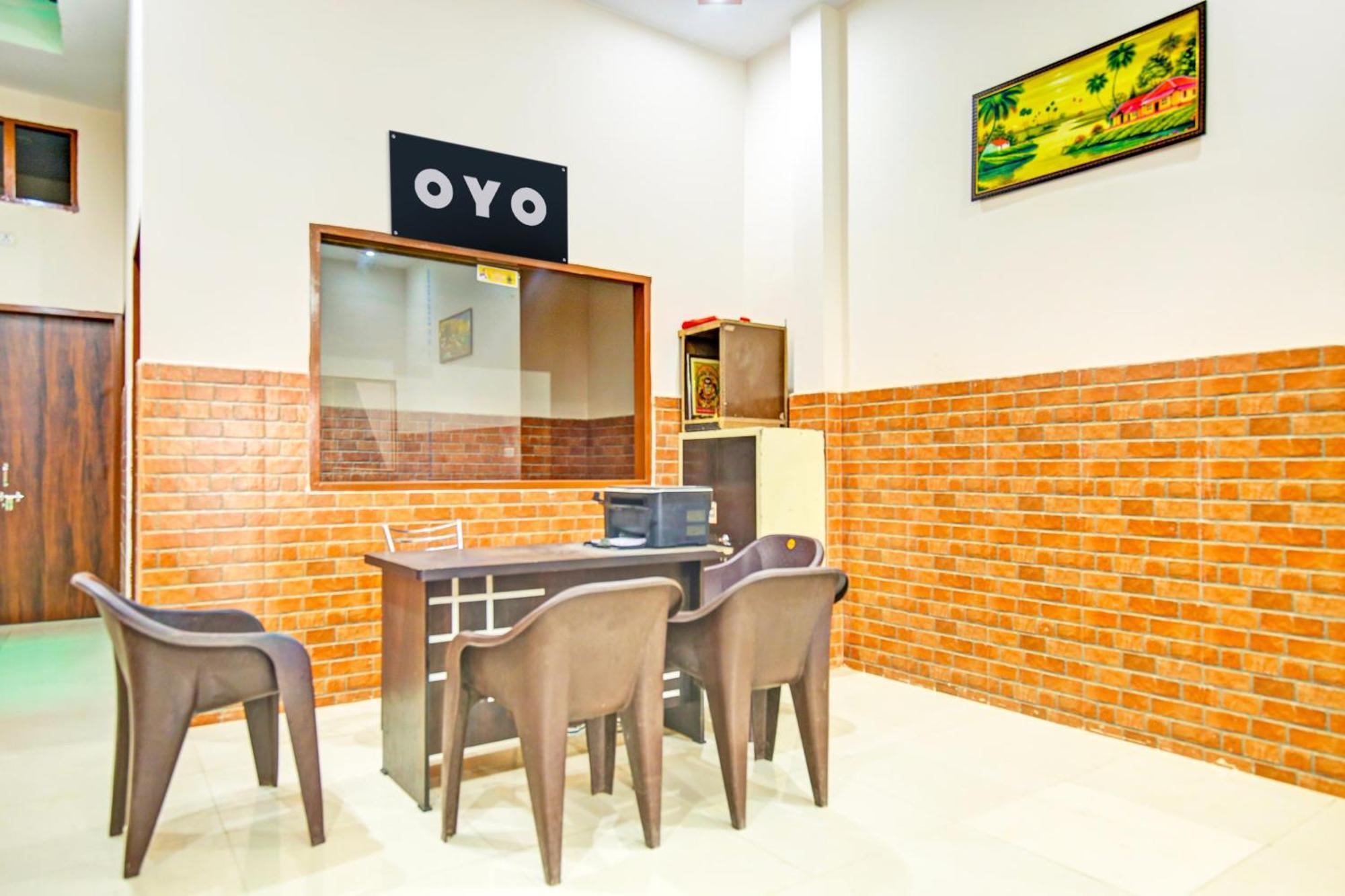 Super Hotel O Sirsa Hotel & Guest House Exterior foto