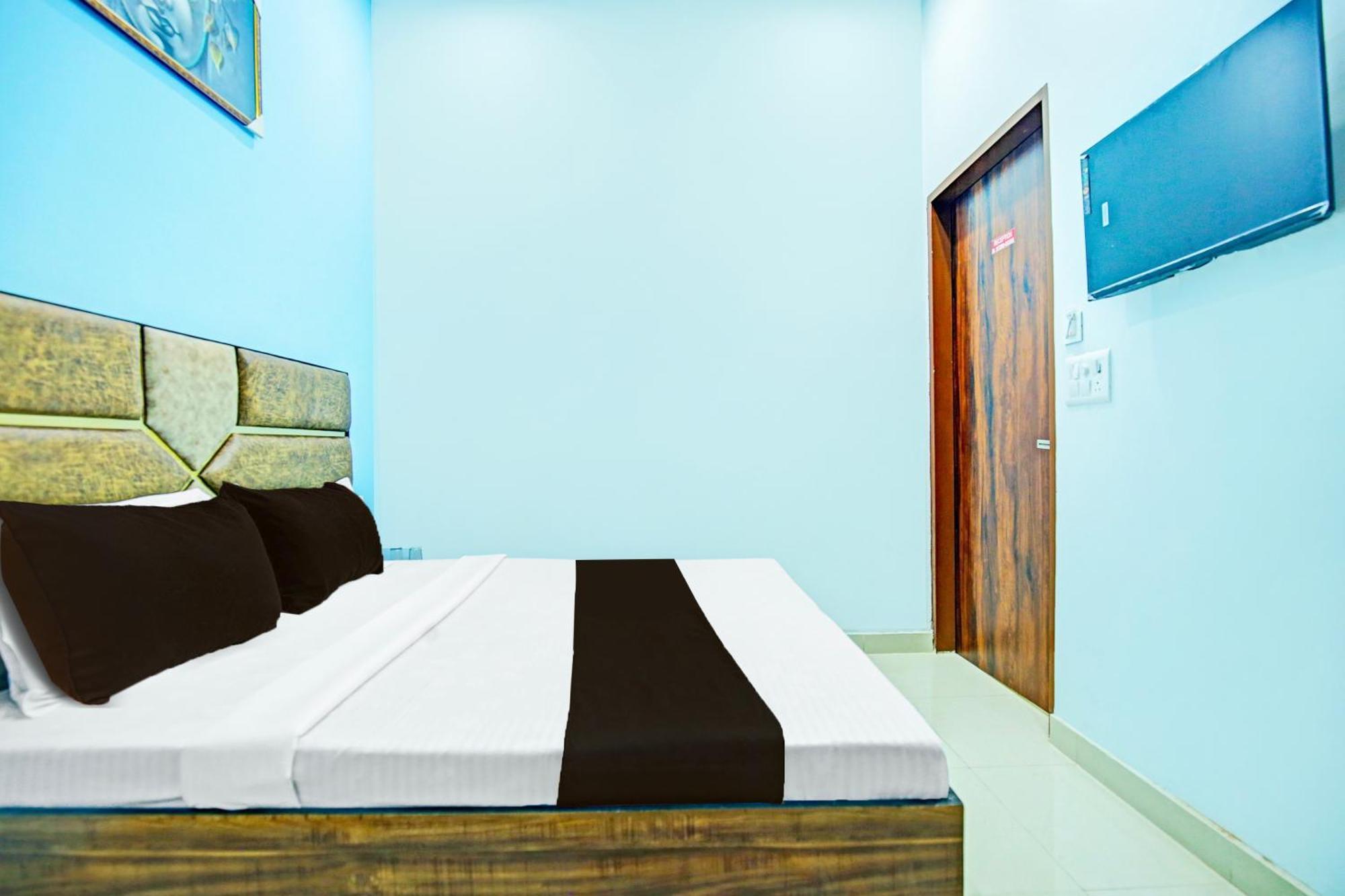 Super Hotel O Sirsa Hotel & Guest House Exterior foto