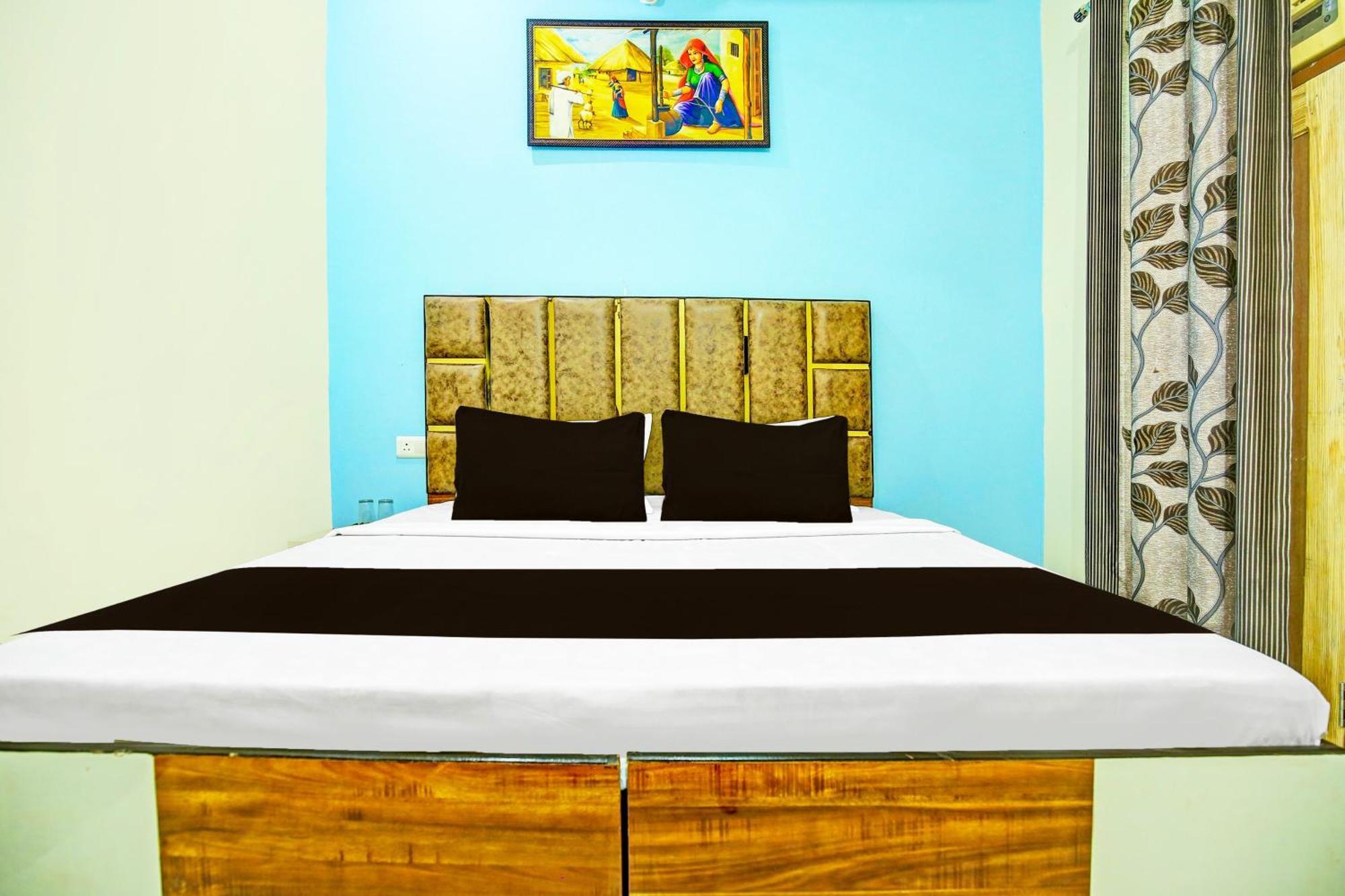 Super Hotel O Sirsa Hotel & Guest House Exterior foto